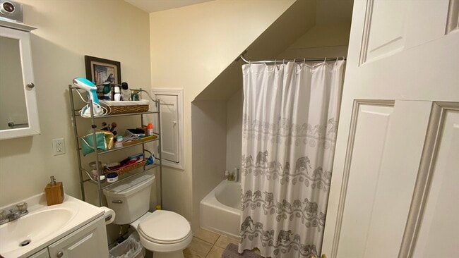 Building Photo - 103 Beacon St