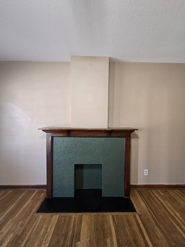 Building Photo - 4105 E Orme St