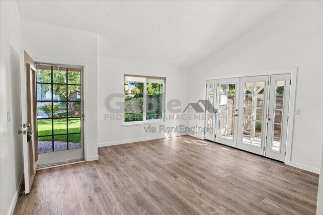 Building Photo - 25753 Rana Dr