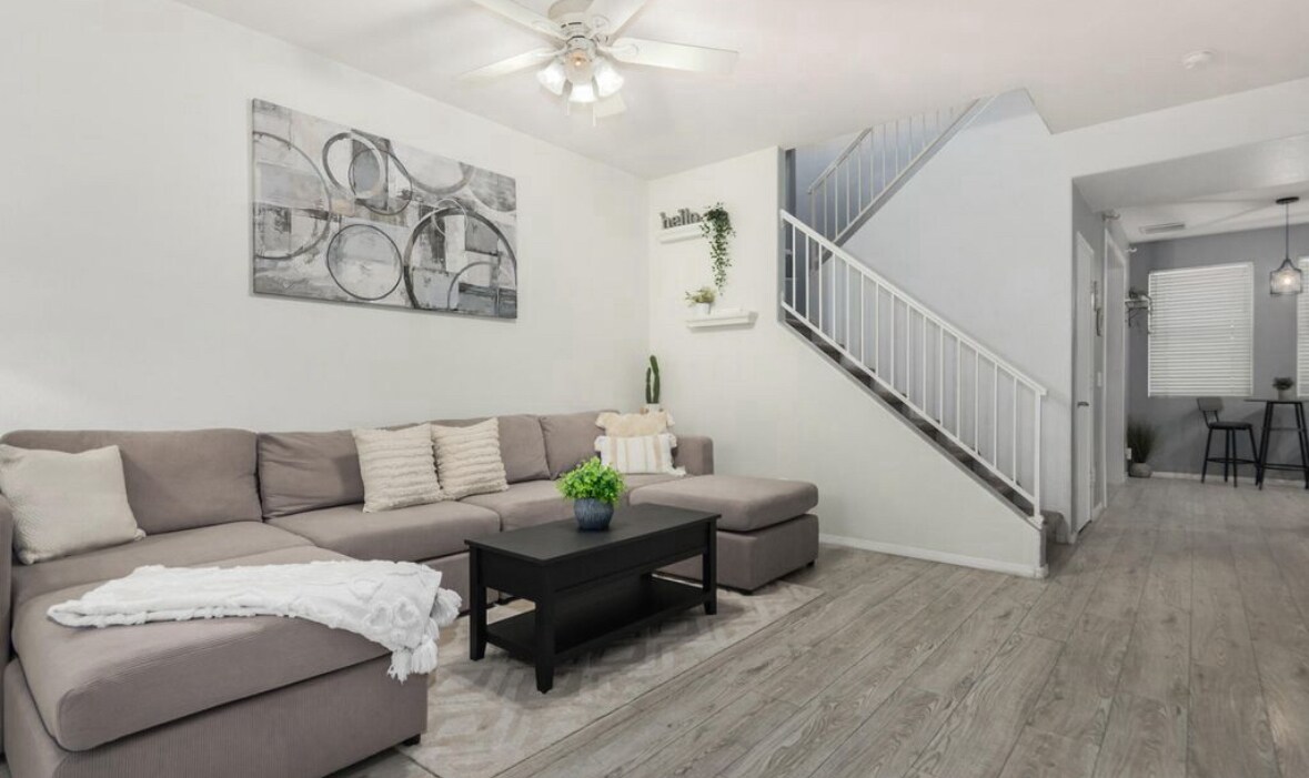 Foto principal - 1886 E Don Carlos Ave