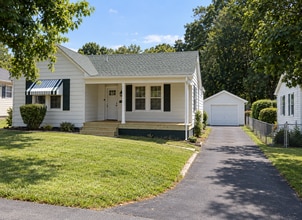 Building Photo - 1449 Miller St