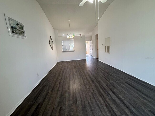 Foto del edificio - 13348 Fairway Glen Dr