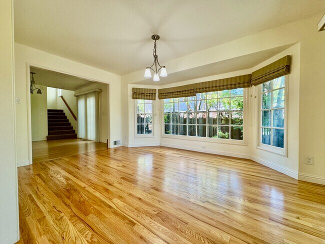 Foto del edificio - 1186 Happy Valley Ave