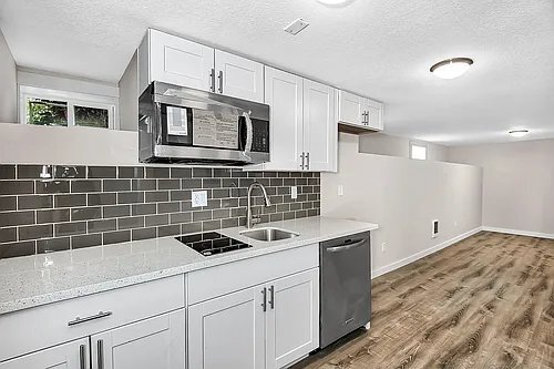 Photo - 7006 SE 66th Ave (Portland, OR) Apartment