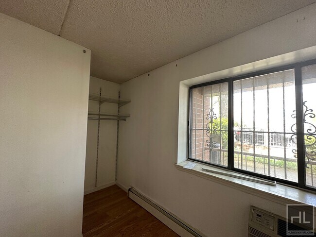 Building Photo - GOETHALS AVENUE