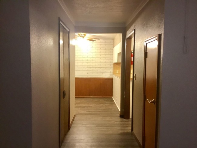 Building Photo - 4717 Trina Dr