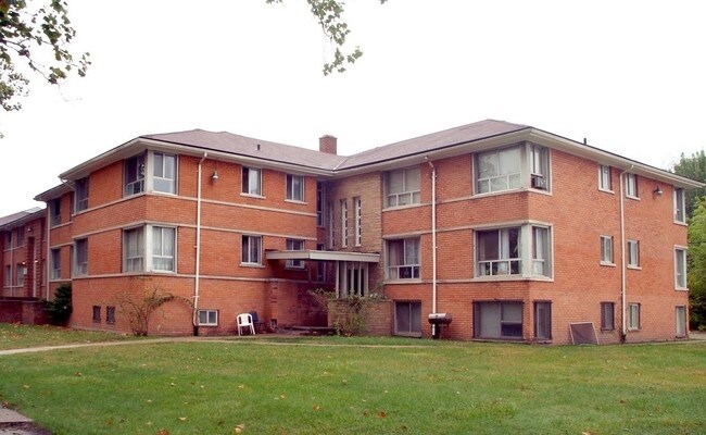 Foto del edificio - West Boston Apartments