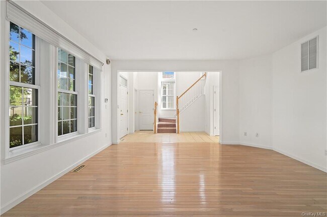 Building Photo - 45 High Point Cir