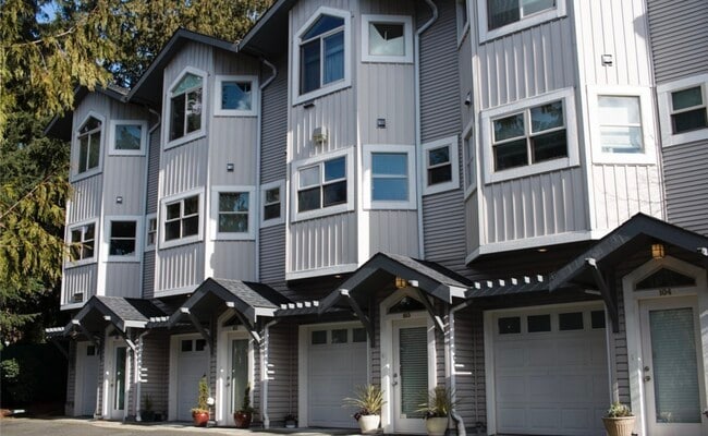 Building Photo - 11570 Stone Ave N