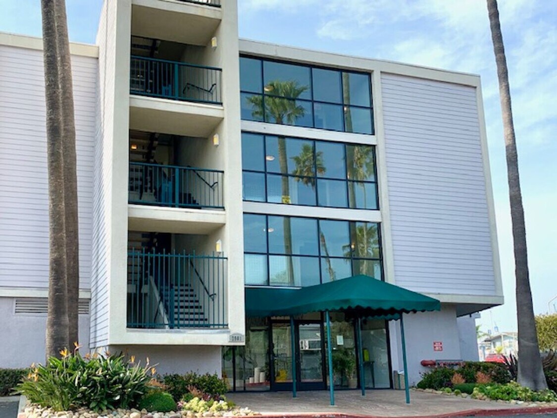 Primary Photo - 2901 Peninsula Rd