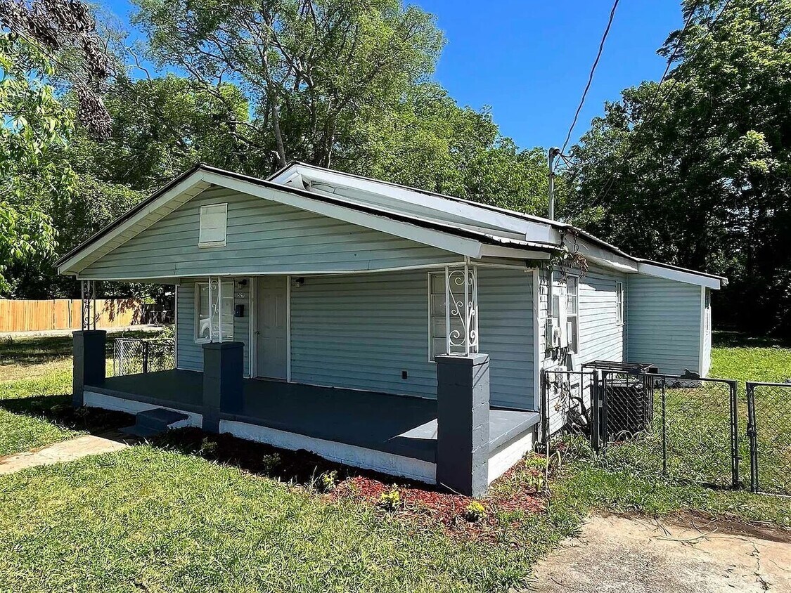 Foto principal - 529 12th St N