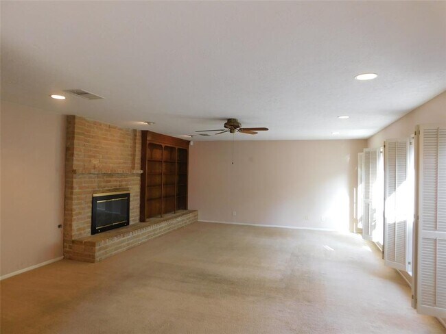 Foto del edificio - 15414 Pleasant Valley Rd