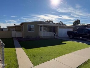 Building Photo - 826 Camelia Dr