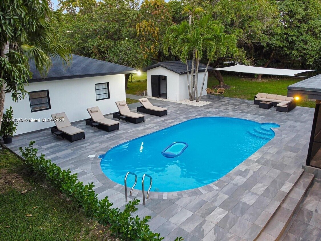 Foto principal - 7335 SW 104th St
