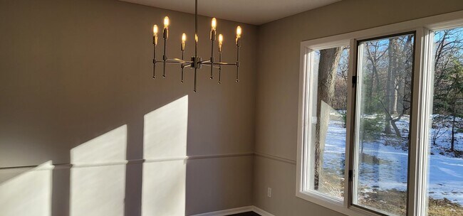 Foto del edificio - West Bloomington Rental – Spacious & Private