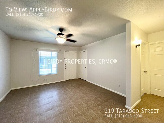 Foto del edificio - Charming 2 Bed/1 Bath Duplex in San Antoni...