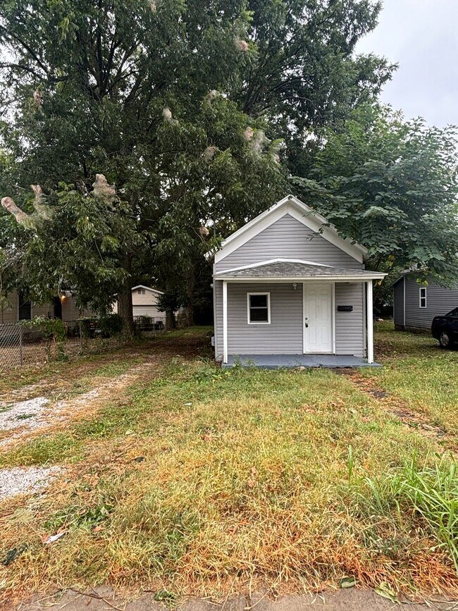 Foto del edificio - Recently Remodeled 1 bedroom 1 bathroom Ho...