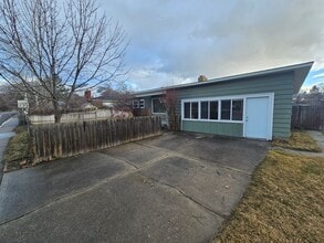 Building Photo - 455 Mount Ave