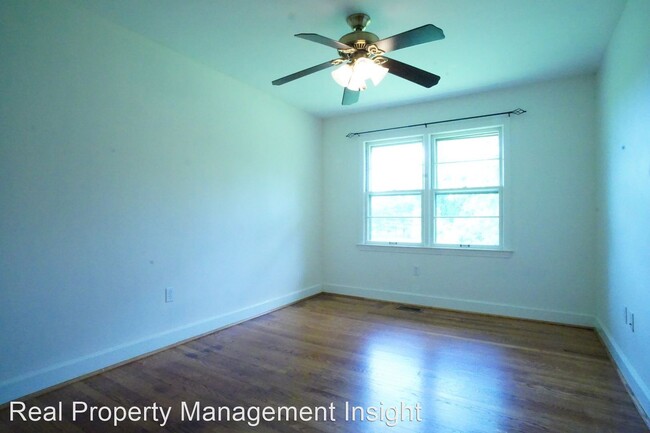 Building Photo - 3 br, 1 bath House - 1101 Old Mill Road