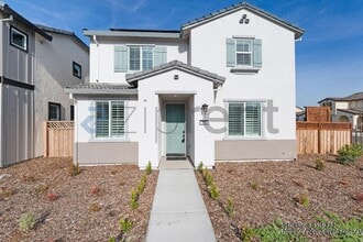 Building Photo - 710 Barrett Lk Rd