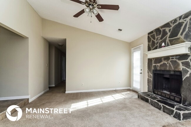 Building Photo - 2070 Corners Cir