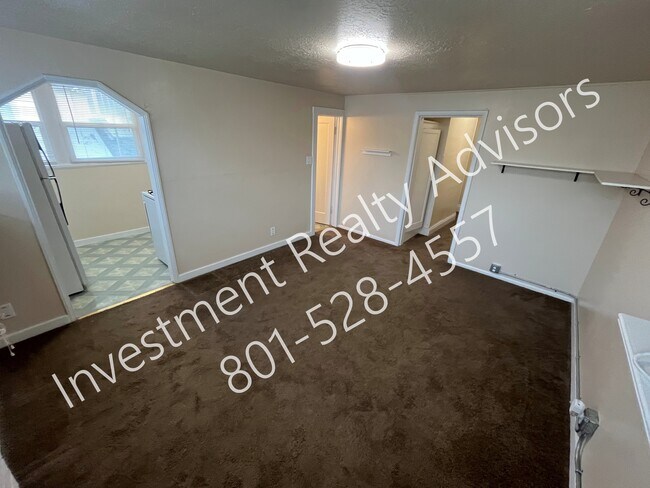 Building Photo - 659 E 200 S