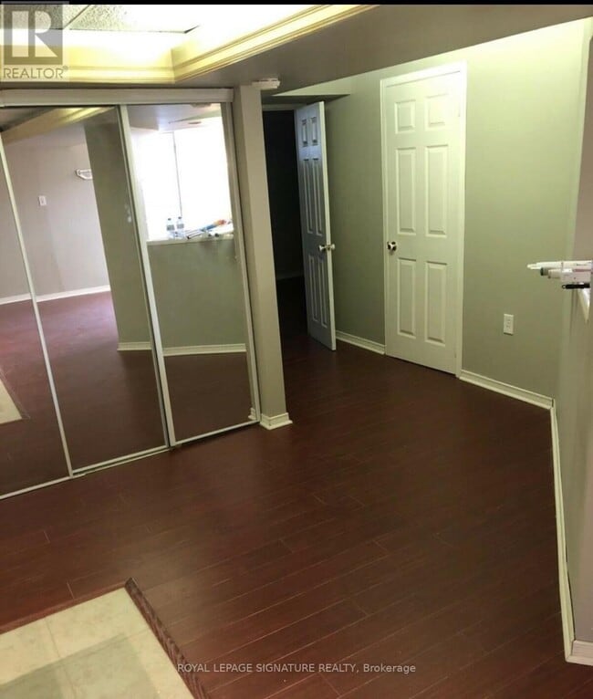 Building Photo - 622 Chartwell Ct