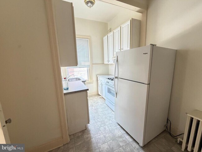 Foto del edificio - 2441 Brown St