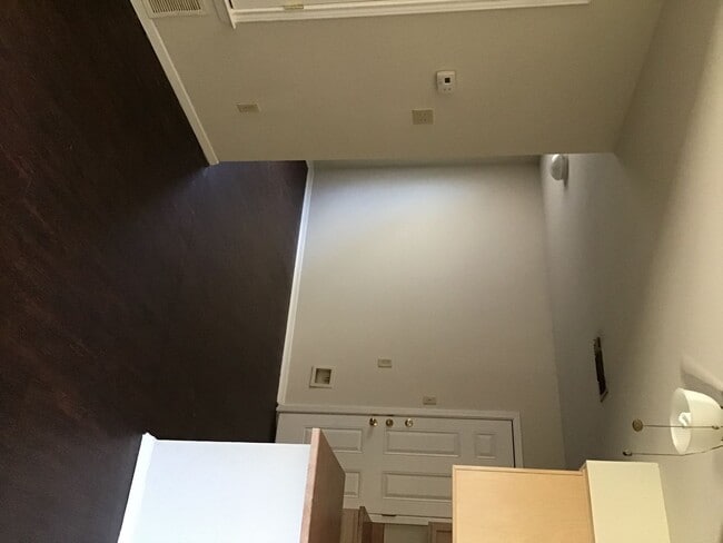 Foto del edificio - JAMES2812-14