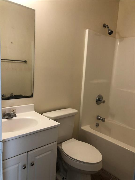 Building Photo - 49 Ghettis St