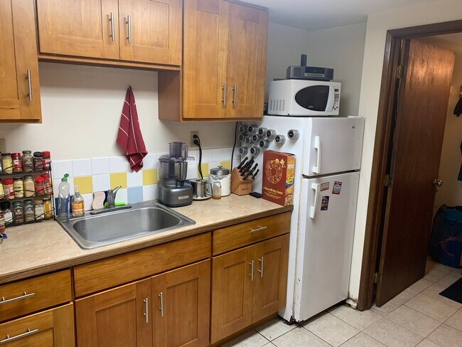 Foto del edificio - 4230 NE 8th Ave