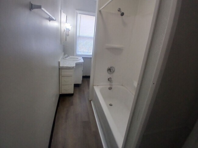 Building Photo - 3 Bedroom Home for Rent- Steps from Ball S...