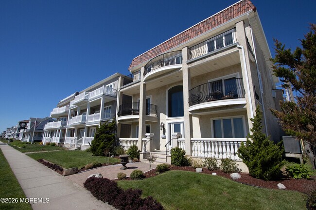 Foto del edificio - 1007 Ocean Ave N