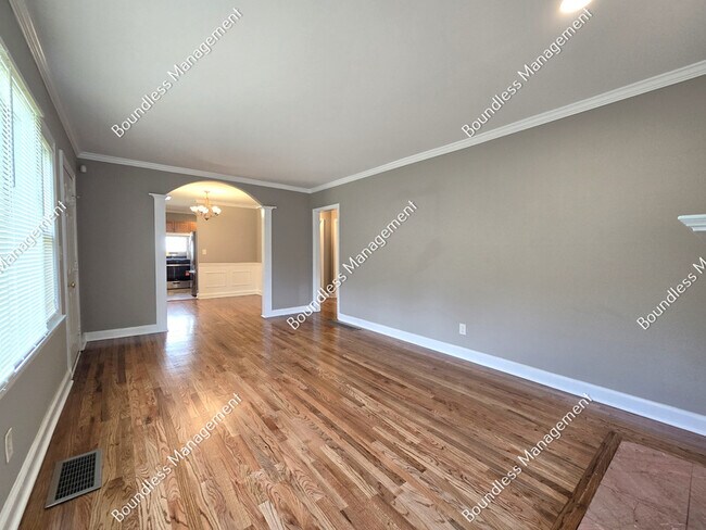 Foto del edificio - 1807 Donnalee Ave SE
