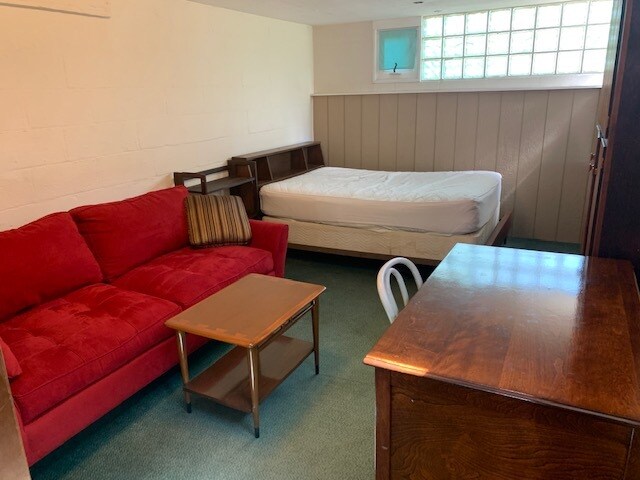 Foto del edificio - 398 Triphammer Rd