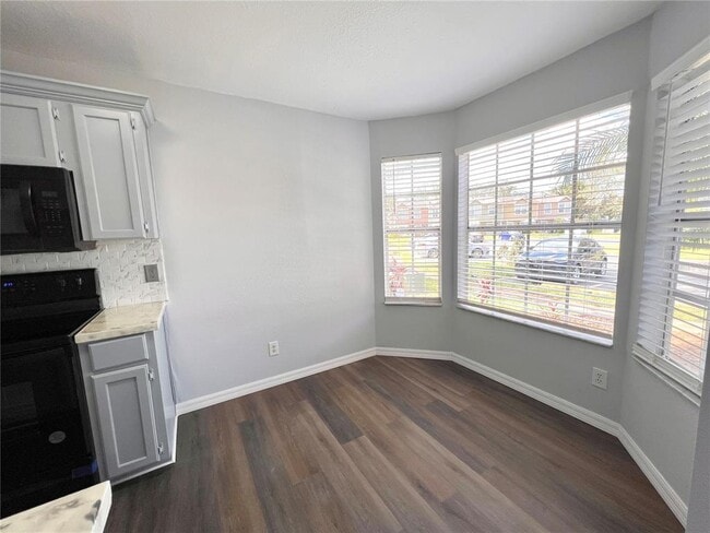 Building Photo - 2273 Waterleaf St