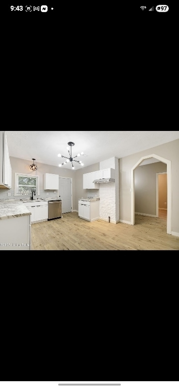 Building Photo - 2209 Rowan St
