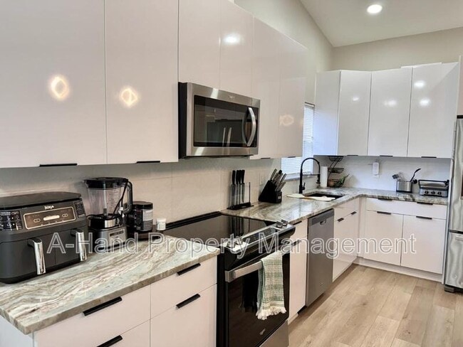 Foto del edificio - 15912 Indian Wells Ct