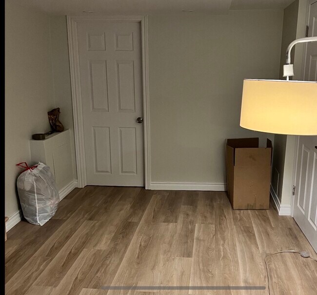 Espace bureau - comprend un bureau pour l'utilisation - 97 Williamson Dr