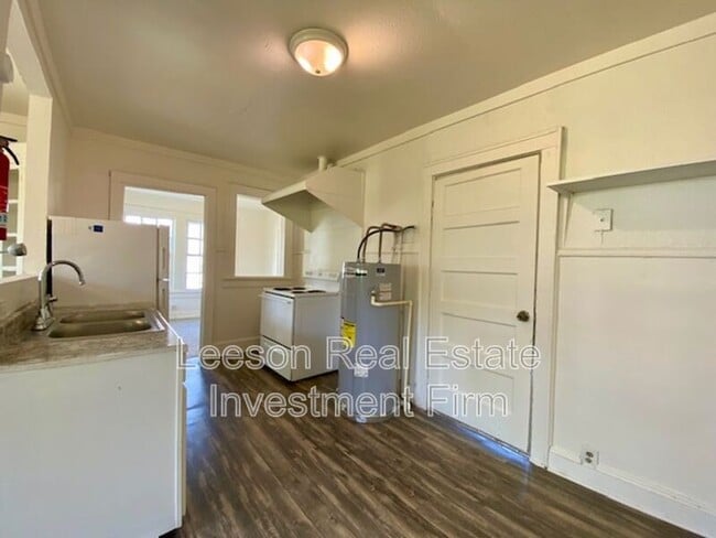 Building Photo - 3136 Blanchard Rd