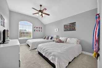 Building Photo - 25214 Evergreen Bend Dr