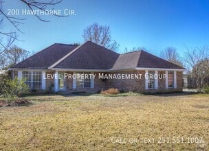 Building Photo - 200 Hawthorne Cir