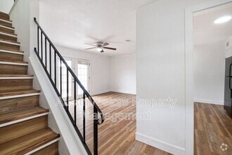 Building Photo - 2217 Mission Hill Dr