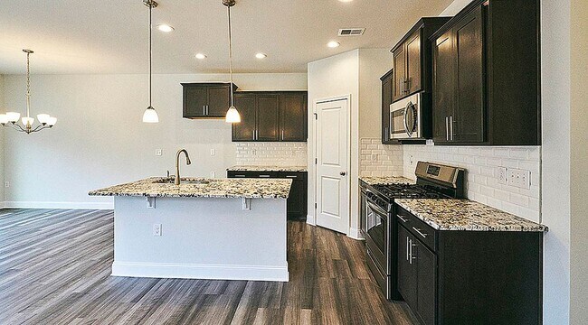 Building Photo - 1136 Longitude Dr