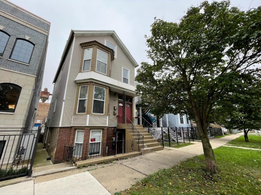 Primary Photo - 2 bedroom in Chicago IL 60618