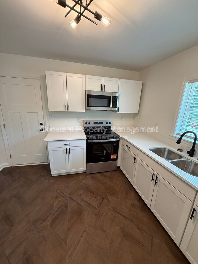 Foto del edificio - 139 Woodward Ct