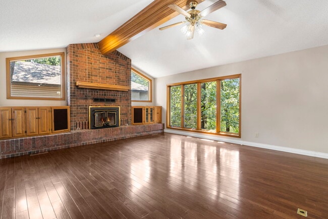 Foto del edificio - 30 Kensington Dr