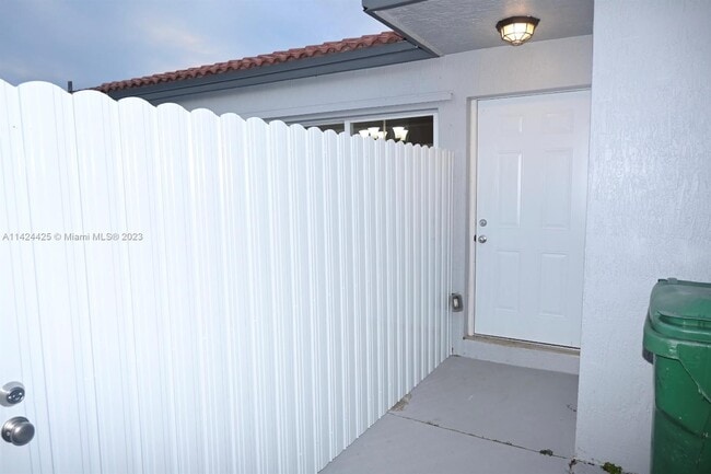 Building Photo - 17501 SW 142nd Ct