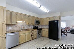 Foto del edificio - 11718 Cap Rock St