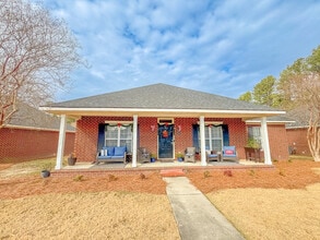 Building Photo - 1131 Trellis Ct